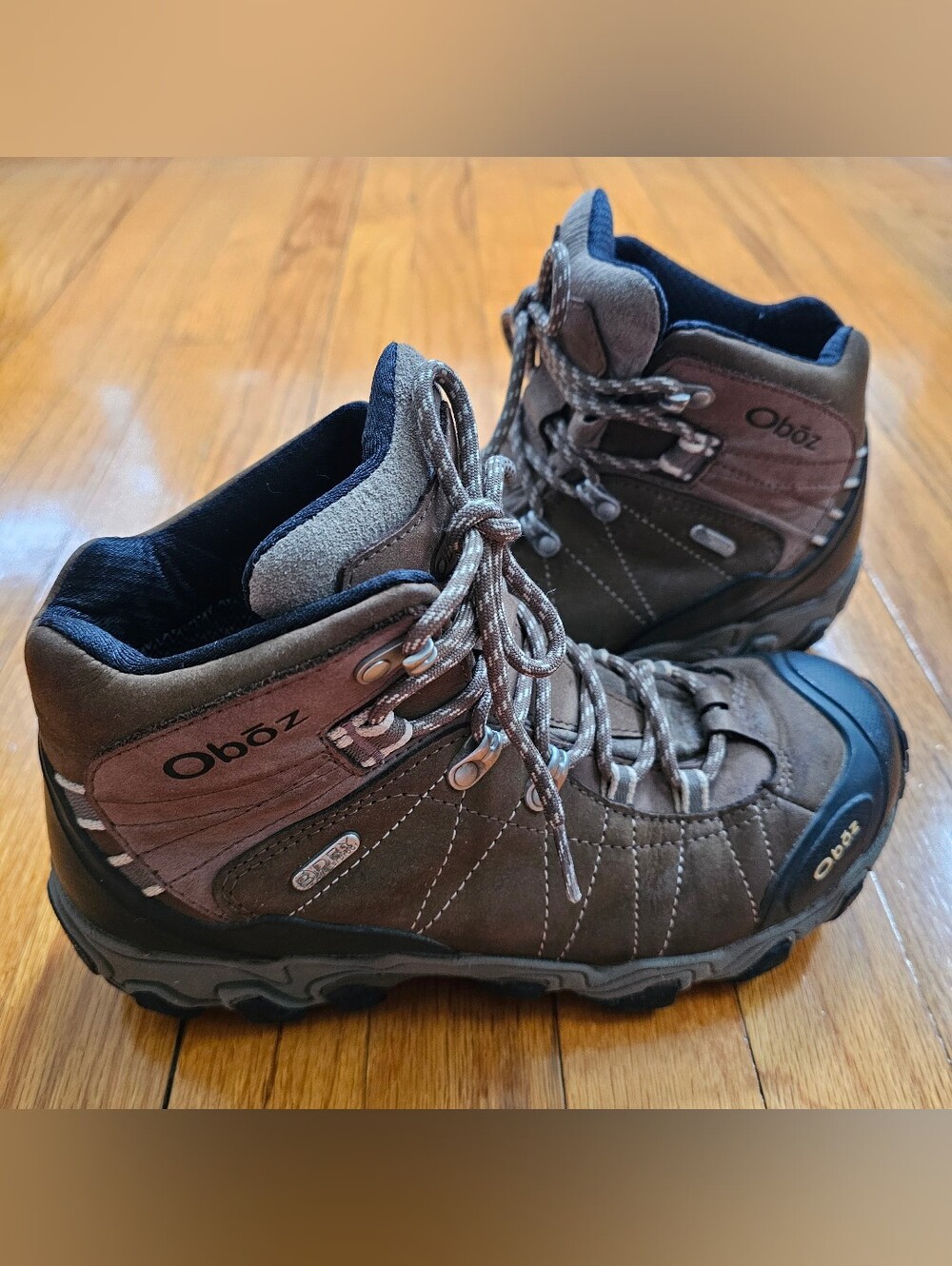 Good Condition Women's Oboz Mid Bridger B-DRY Hiking Boots Size 8.5